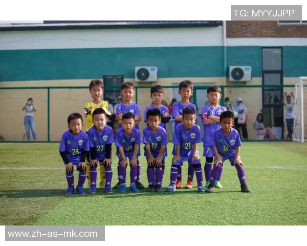 推动国家足球发展战略提升青少年培训与职业联赛水平的综合措施探讨 推动国家足球发展战略提升青少年培训与职业联赛水平的综合措施探讨